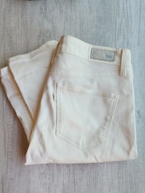 Levi's High Rise Skinny Jean